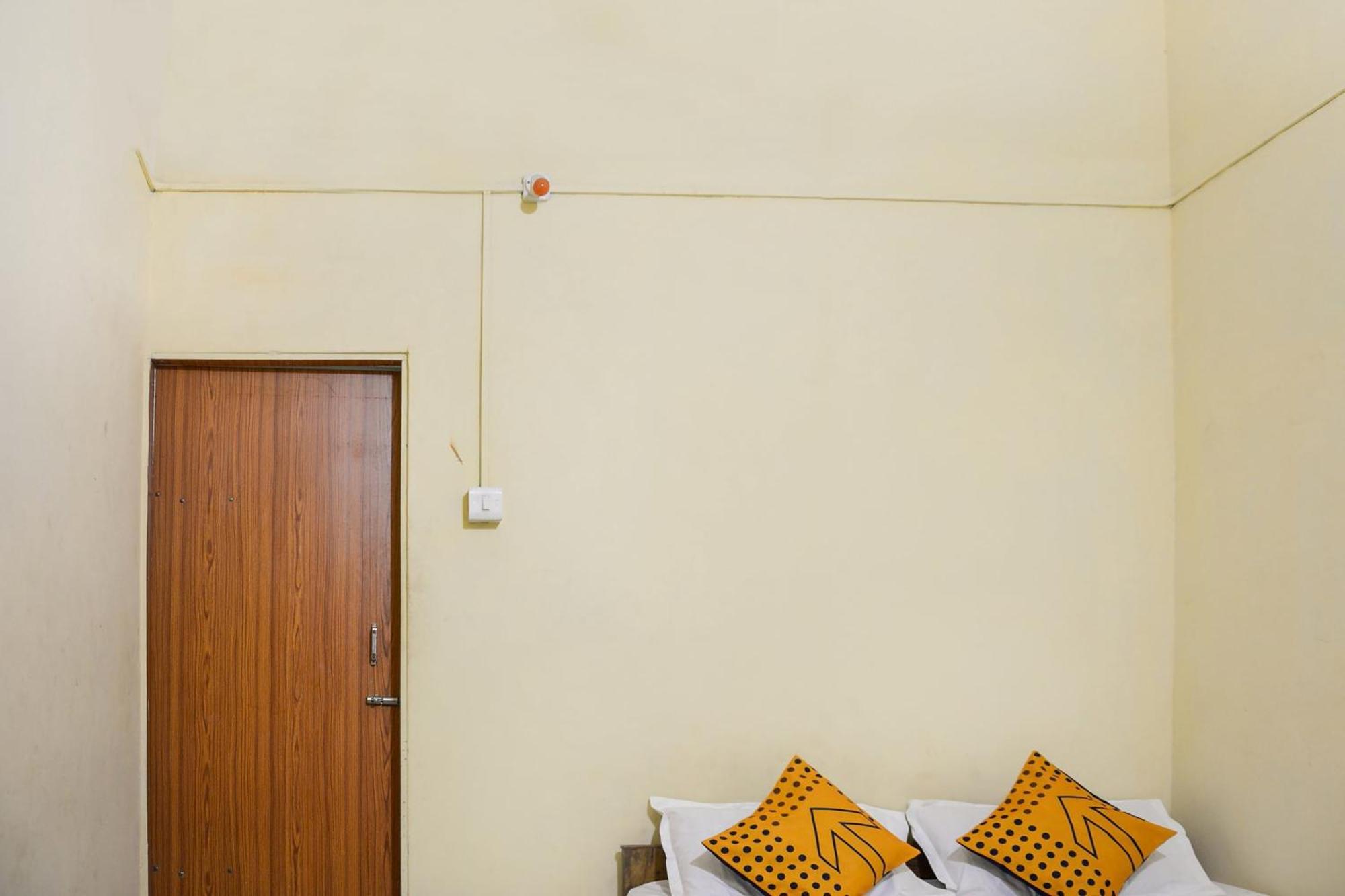 Hotel O Flagship The Residence Inn Brahmapur エクステリア 写真